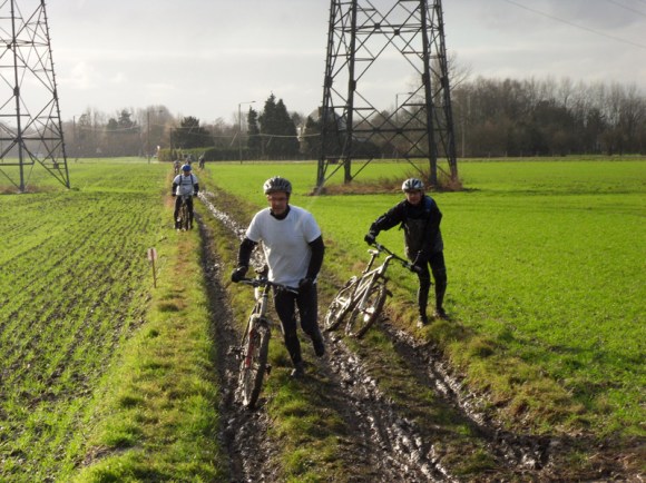 Cyclistes VTT Ronde des rois