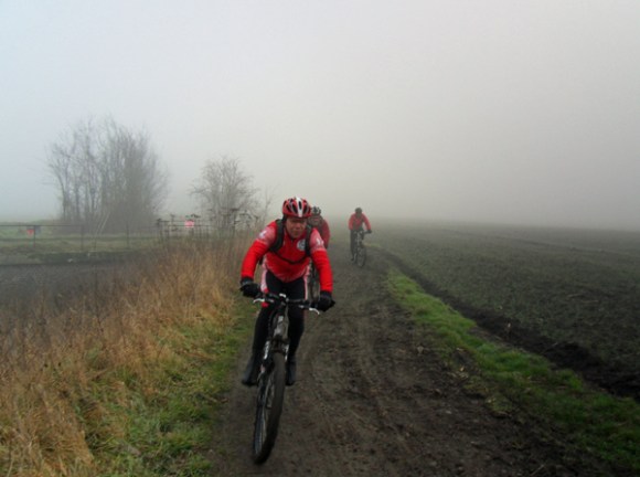 Cycliste en VTT - Rando des renards des sables 2013