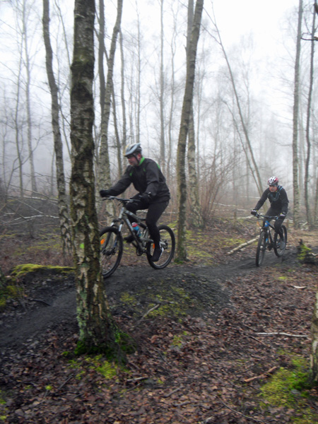Cyclistes dans les terrils - Rando des renards des sables 2013