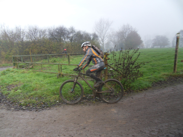Cycliste VTT - Raid VTT Saint SaulveA