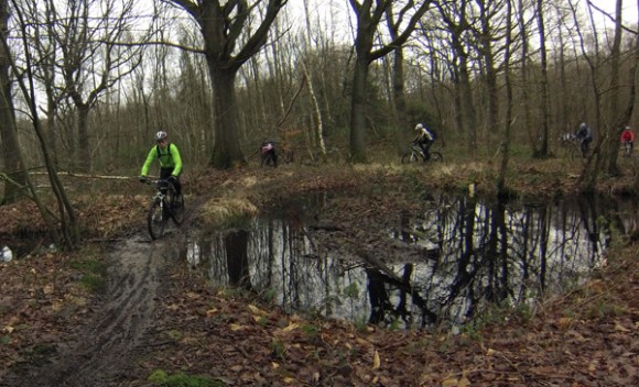 Cyclistes VTT - Randonnée du bois des dames Gosnay 2014