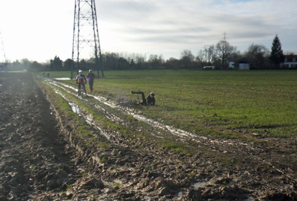 Ronde des rois VTT 2014 - cyclistes - chute