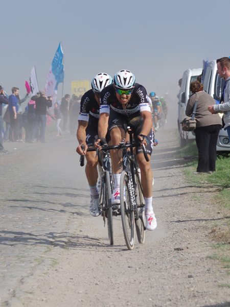 Paris Roubaix 2014 - Pavé de Gruson - cyclistes