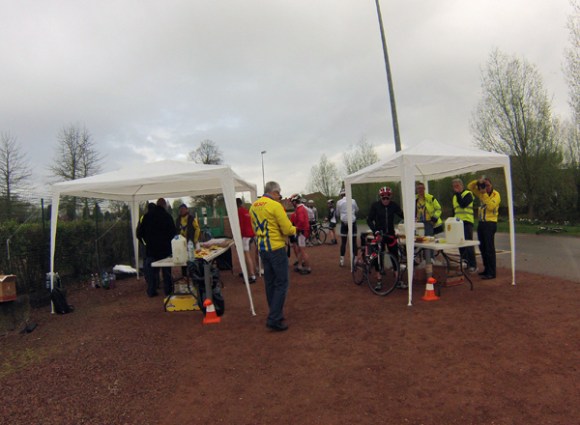 Randonnée en bleu et jaune 2014 - Wavrin - Ravitaillement