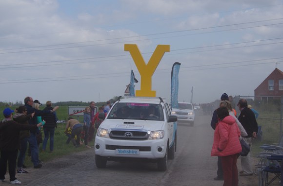 Paris Roubaix 2014 - Pavé de Gruson - caravane