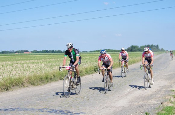 Paris Roubaix Cyclo 2014 - Pavé de Gruson - Cyclistes