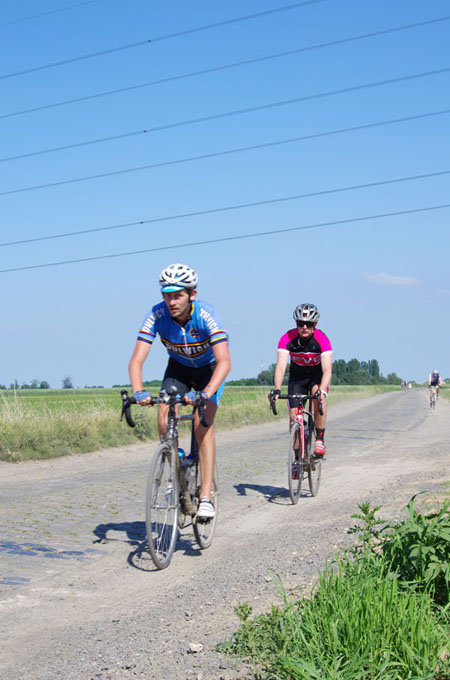 Paris Roubaix Cyclo 2014 - Pavé de Gruson - Cyclistes