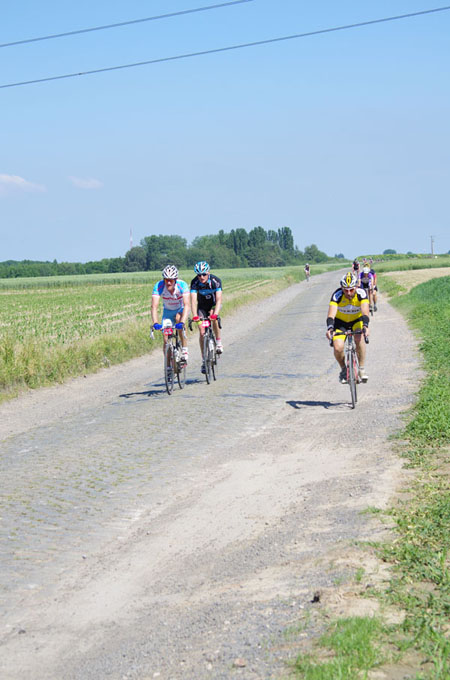 Paris Roubaix Cyclo 2014 - Pavé de Gruson - Cyclistes