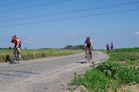 Paris Roubaix Cyclo 2014 - Pavé de Gruson - Cyclistes