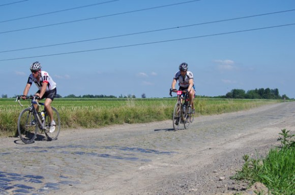 Paris Roubaix Cyclo 2014 - Pavé de Gruson - Cyclistes