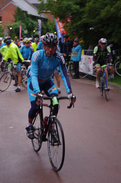 Cyclistes - Départ - Route des Monts 2014