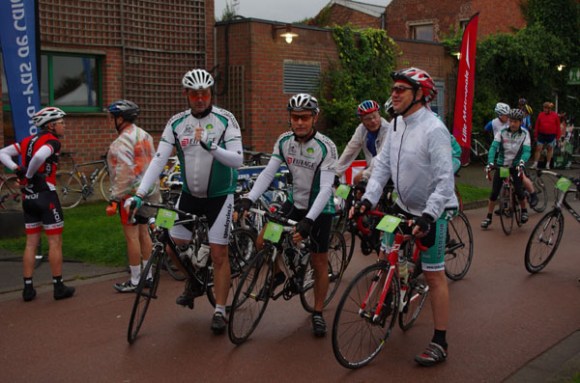 Cyclistes - Départ - Route des Monts 2014