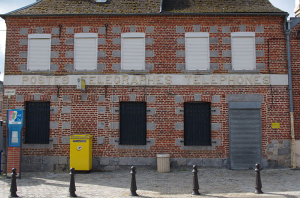 Enseigne Poste Catillon sur Sambre