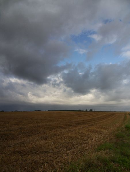 Ciel tourmenté près de Neuwkerque