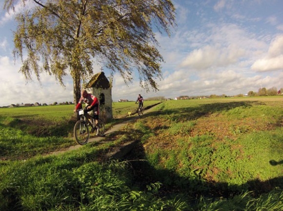 Entre deux monts - Pottes 201482