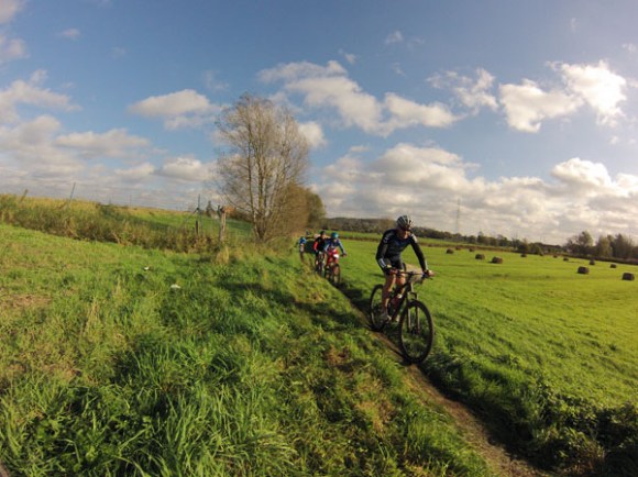 Entre deux monts - Pottes 201475