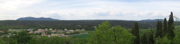 Panorama vu des remparts de Lussan